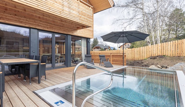 #7b mit Sauna & Pool by Interhome