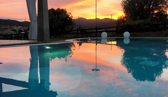 🏡Accommodation Rental 🏊Private saltwater pool 🌊Near the sea 🪴Private garden in Tanaunella