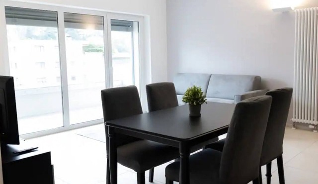 Airy two-room apartment 15 minutes from the lakefront (Urban 18) in Lugano