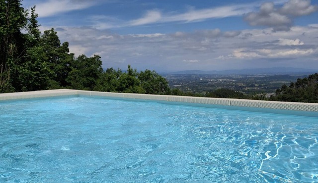 An Authentic Tuscan Country House!It is a charming residence, with all modern comforts recently restored, reserved only for lovers of silence and panorama, immersed in nature and in the family olive grove from which an excellent oil is produced. The view in LUCCA