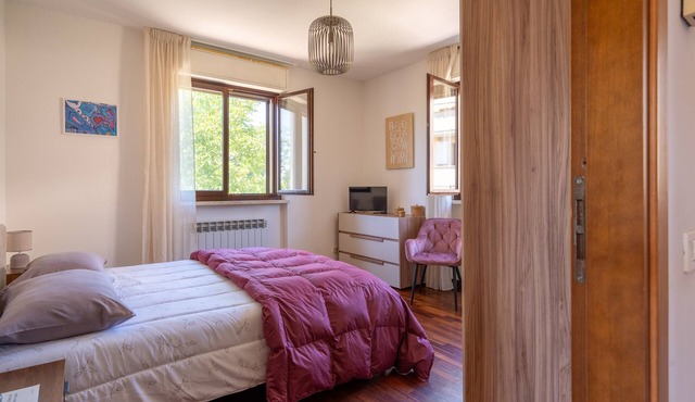 Apartment 'Posta Del Lago' with Lake View, Private Terrace and Wi-Fi in Passignano sul Trasimeno