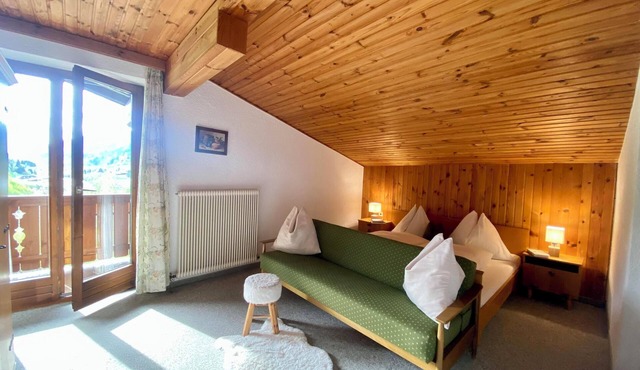 Apartment '4' with Mountain View, Shared Garden & Wi-Fi
