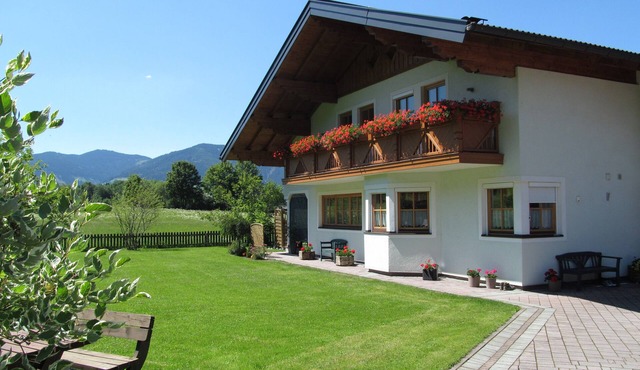 Apartment 'Appartment Roßbrand' with Mountain View, Shared Terrace and Wi-Fi