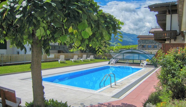 Apartment in Apart-Hotel complex, panoramic views, sunny location, swimming pool