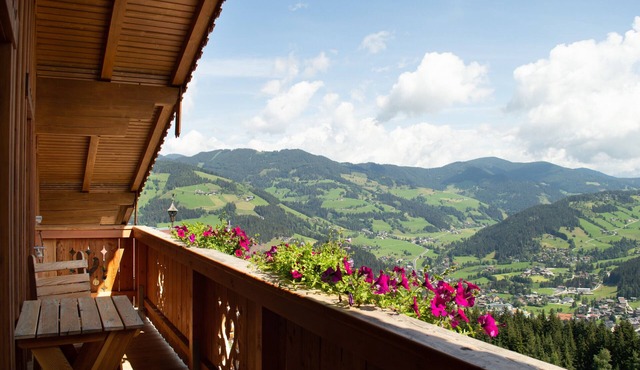 Apartment 'Edelweis' with Shared Terrace, Balcony and Wi-Fi