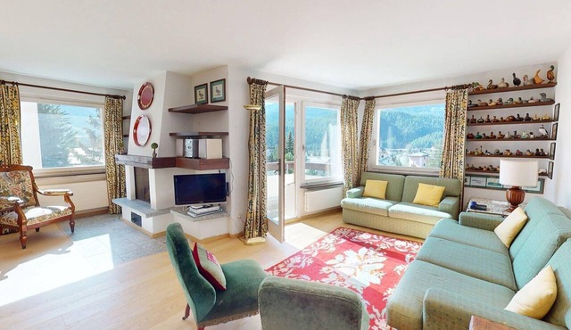 Apartment house on the hillside of Celerina. in Celerina/Schlarigna