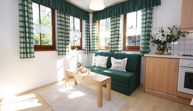 Apartment in Hüttschlag near Ski Bus