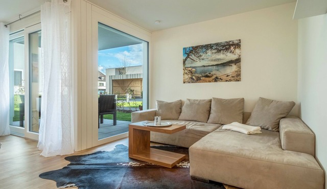 Apartment "Sunny" with Mountain View, Wi-Fi & Private Terrace