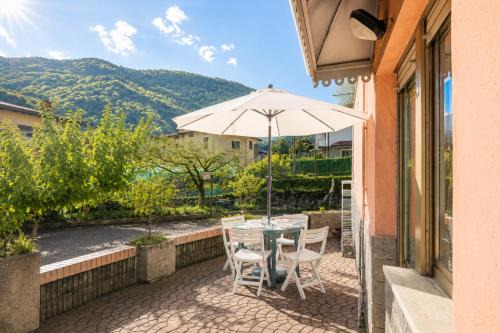 Apartment with Terrace - Lake Como & Bellagio nearby in Valbrona