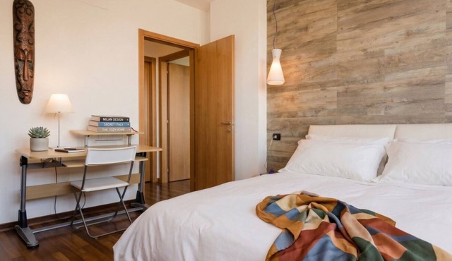 Apartment with Terrace, WiFi & free Parking in Milano