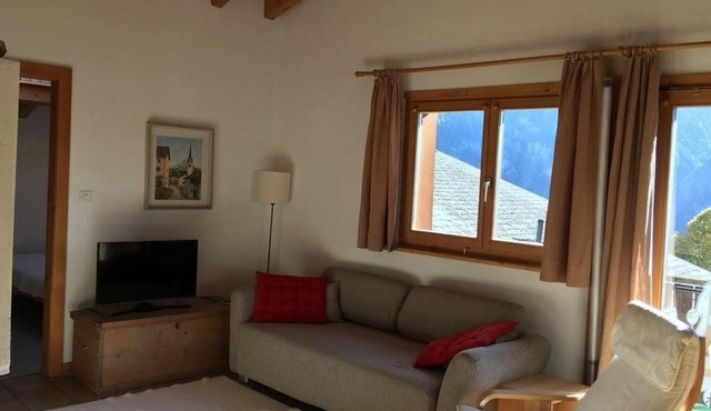 Aussichtsreiche Dachwohnung 'Ramoz' mitten im Do by Interhome in Alvaneu Dorf