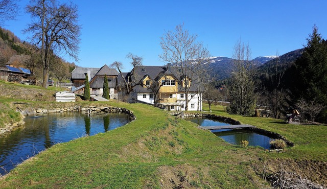Barrier-free 85m2 apartment with garden access, pets allowed