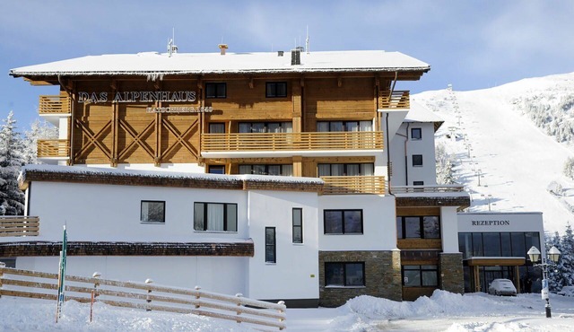 Beautiful apartment for 4 people with WIFI, pool, TV, balcony, pets allowed and panoramic view
