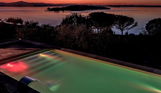 Beautiful private villa with A/C, private pool, WIFI, TV, patio, pets allowed and parking in Magione