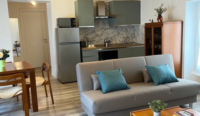 Between Mountains and Lake, Apartment in old mansion from 1800 on Lake Como in Ballabio