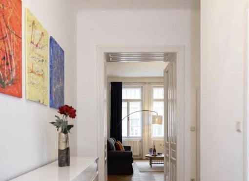 Bright and Calm Apartment - 15 min to Center