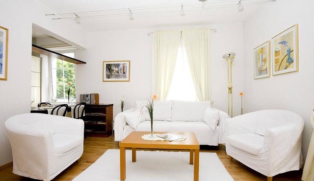 Bright Apartment "Bregenz 6 Top 3" with Wi-Fi, Balcony, Terrace & Garden