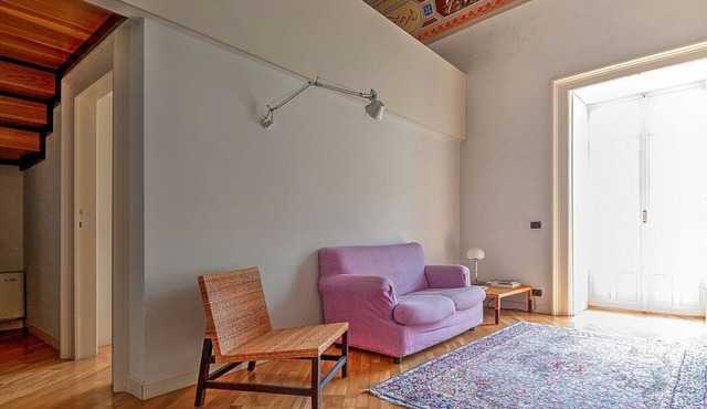 Casa Orangina: An elegant and welcoming apartment that is part of an historic villa, with Free WI-FI. in Modica