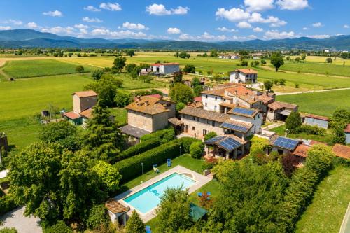 Casale Tiziano by PosarelliVillas in Citerna