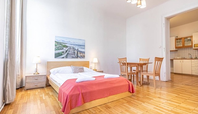 Central 2BR Apartment by Wiener Stadthalle