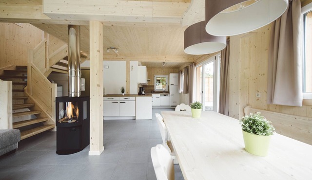 Chalet # 37 with 4 Bedrooms, sauna & whirlpool