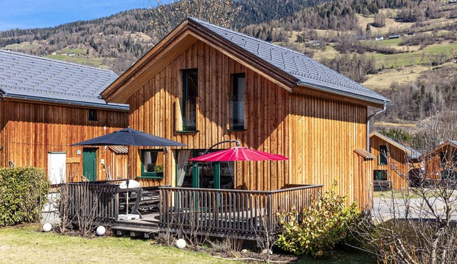 Chalet # 11b with 2 Bedrooms, sauna & whirlpool