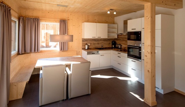 Chalet # 44a mit 3 Schlafzimmer, IR-Sauna & Whirlpool