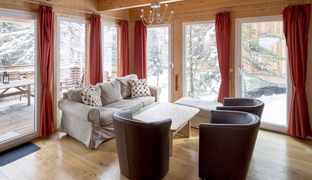 Chalet #12 with IR-sauna and indoor whirlpool