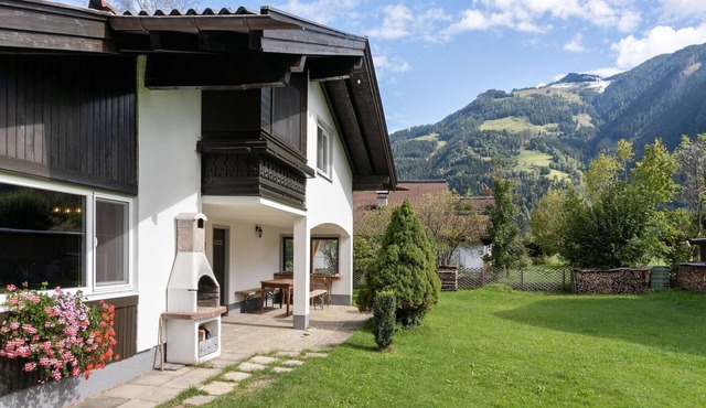 Chalet in Maishofen near Ski Slopes
