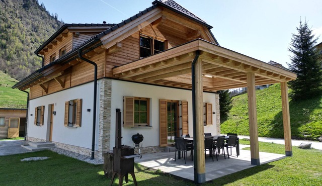 Chalet with 2 terraces and a sauna