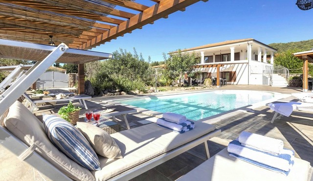ClickSardegna Alghero Villa Flaminia, with independent swimming pool, SPA & Gym in Alghero