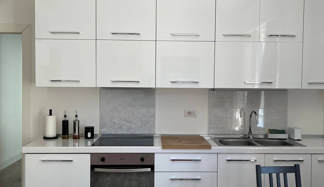 Como Apartment in Lora in Como