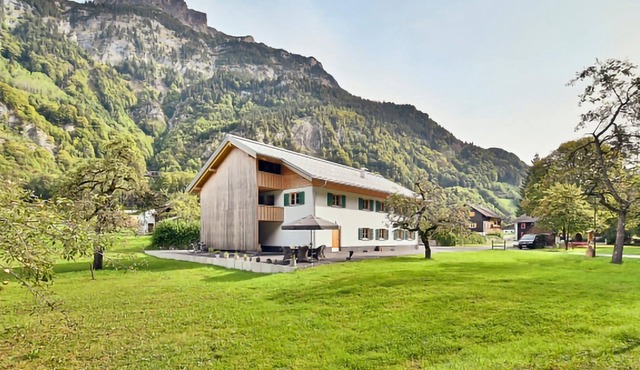 Complete rest and relaxation offers you this vacation apartment with 2 bedrooms on spacious 90m2. Co in Innerbraz