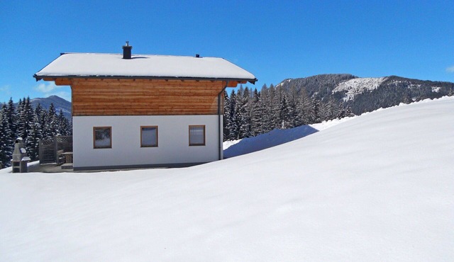 Cosy apartment in villa for 12 people with WIFI, TV and terrace