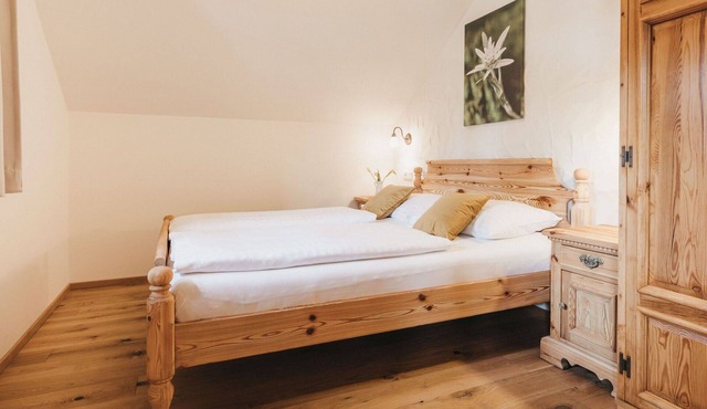 Cosy apartment for 6 people with WIFI, pool, TV and pets allowed