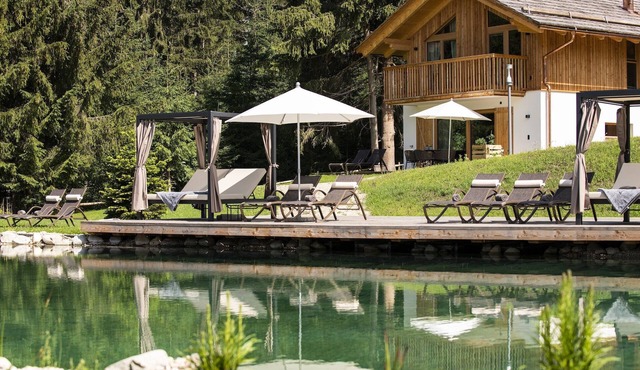 Cosy chalet in Wölting with natural swimming pond