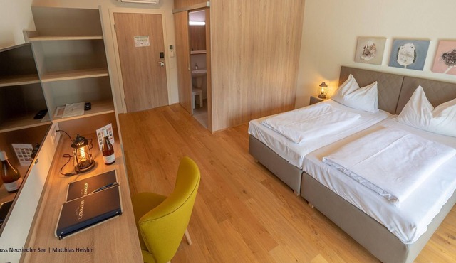 Doppelzimmer Parkseite, Dusche, WC - Hotel Katamaran