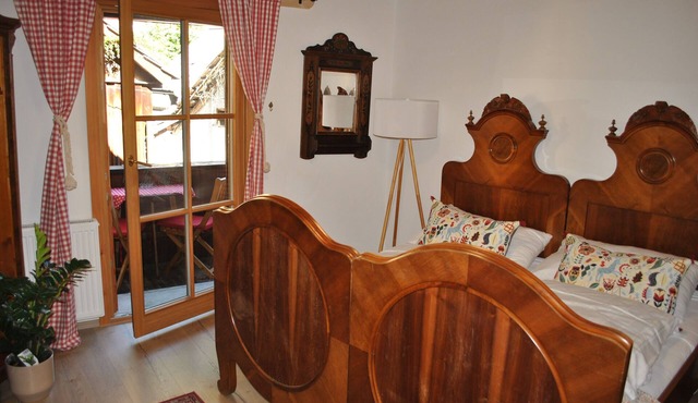 Double room with mountain view and shared bathroom - Pension Leopoldine