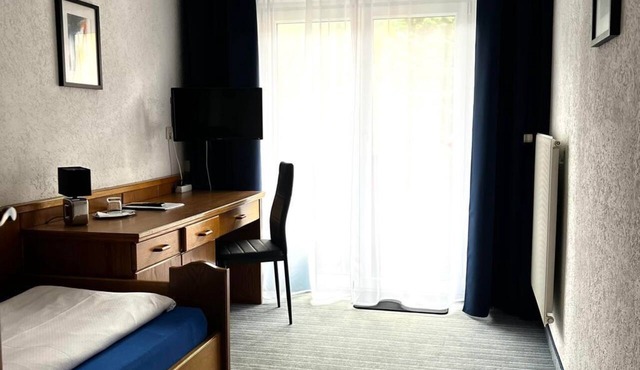 Einbettzimmer - Frühstückspension Appartements Wasserer