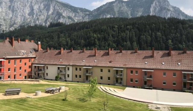 für bis zu 8 Personen mit IR Sauna by Interhome