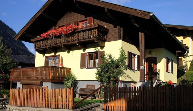 Ferienhaus Gschwandtner - Holiday home, separate toilet and bath/shower, 4 bedrooms