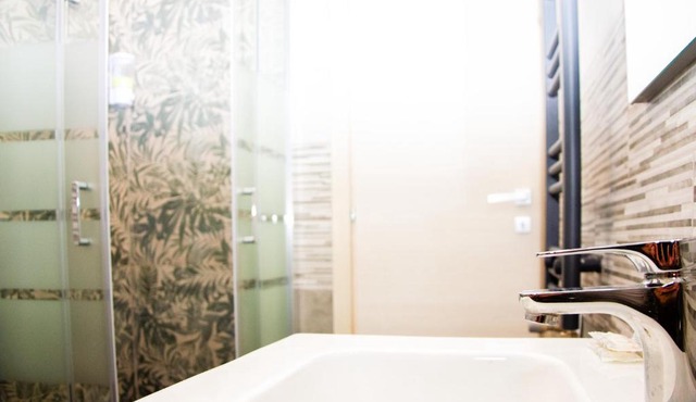FraMiry Room Roma - Camera con bagno esclusivo vicino Metro B1 in Rome