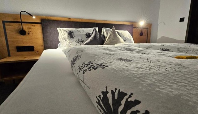Haus Enzian Apartments