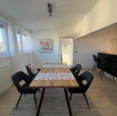 Helles, großzügiges Loft mit Fernblick