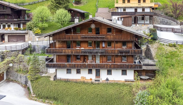 High-quality holiday apartment near the ski lift