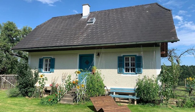 Holiday Home Kellerstöckl am veganen Bio-Lebenshof - Varm - the vegan Farm by Interhome