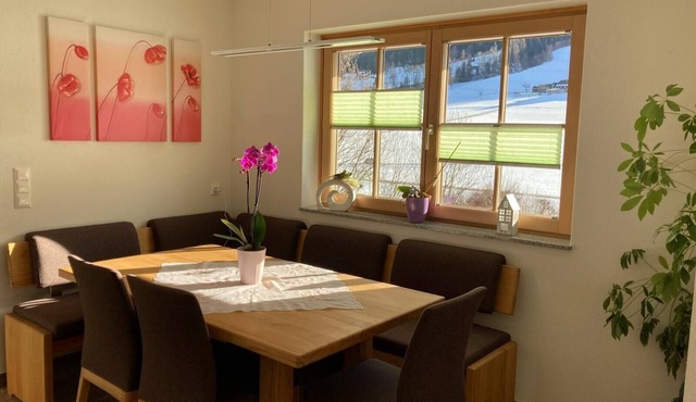 Holiday Home 'Bei Schönwetter' with Mountain View, Private Terrace & Wi-Fi in Bleiberg