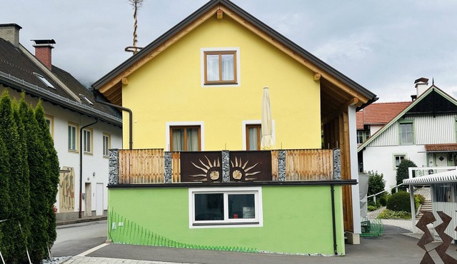 Holiday Home 'Ma-inz.eu' with Mountain View, Private Terrace & Wi-Fi in Steindorf