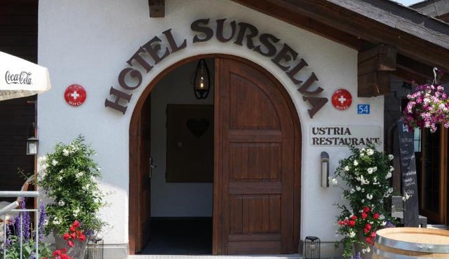 Hotel Surselva in Surcuolm