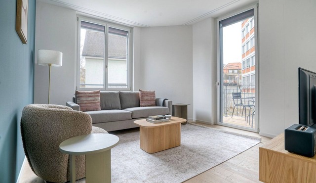 Ideal Mühlebach 1BR w/Private W/D, nr Opera House, by Blueground in Zurich